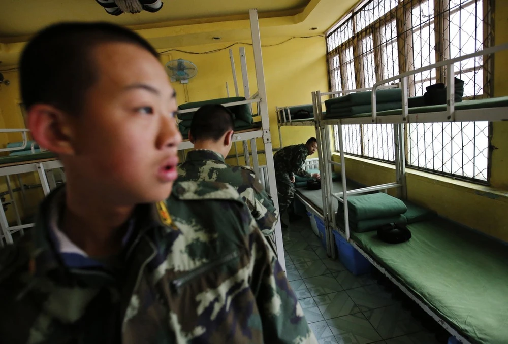 Học viên lúc nào cũng phải giữ ký túc xác sạch sẽ.