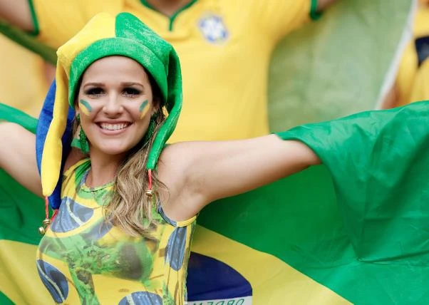 Chiêm ngưỡng những fan nữ tuyệt sắc nhất World Cup ảnh 3