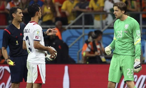 Người hùng Hà Lan tiết lộ bí quyết cản 11 mét loại Costa Rica ảnh 1 Krul-8422-1404689744.jpg