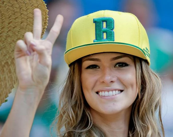 Chiêm ngưỡng những fan nữ tuyệt sắc nhất World Cup ảnh 14