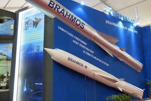 Đạn tên lửa BrahMos.