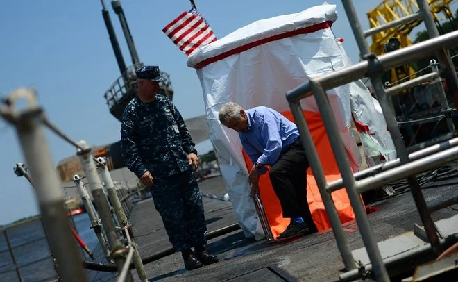  Bộ trưởng Quốc phòng Mỹ thăm tàu ngầm ảnh 1