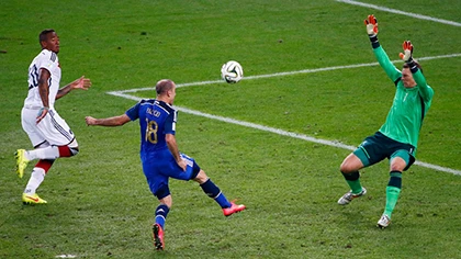 Nhìn lại diễn biến trận chung kết kinh điển giữa Đức và Argentina ảnh 17 Nhìn lại diễn biến trận chung kết kinh điển giữa Đức và Argentina ảnh 17
