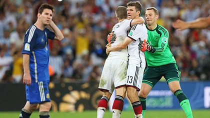 Khoảnh khắc đăng quang đầy cảm xúc của nhà vô địch thế giới Đức ảnh 3