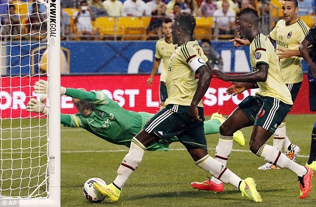 AC Milan nhận thảm bại thứ hai chỉ trong vòng 2 ngày