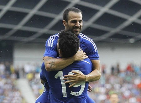 Fabregas là người kiến tạo cho Costa