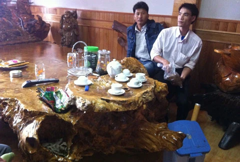 đại gia, báu vật, xá xị, gù hương, dân chơi...