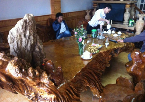 đại gia, báu vật, xá xị, gù hương, dân chơi...