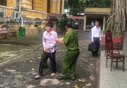 “Yêu” bạn gái nhí khi còn tuổi vị thành niên nên chỉ phải lãnh bảy năm tù ảnh 1