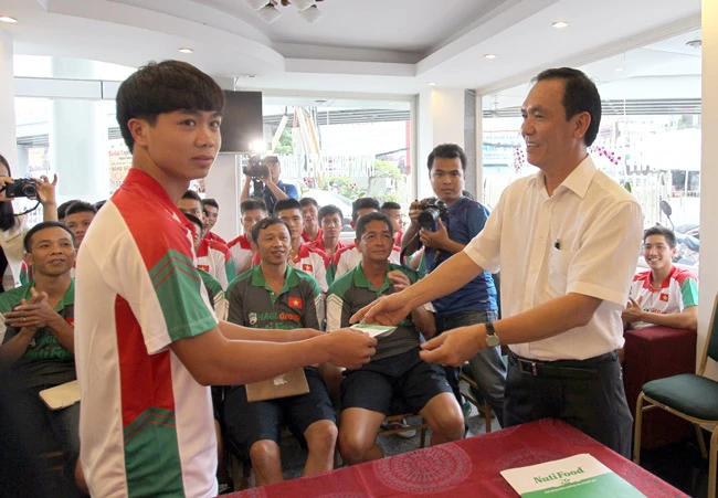 U19 VN, bầu Đức