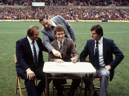 10 lần MU phá kỉ lục chuyển nhượng tại Anh