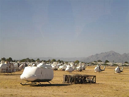 Chiến đấu cơ hiện đại F-16 của Mỹ bị gió thổi bay ảnh 7