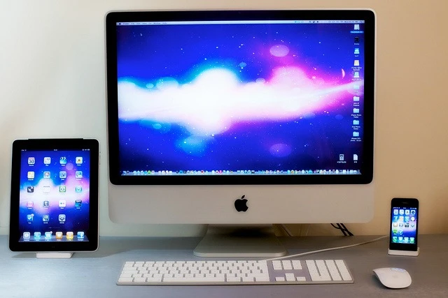 Apple. Apple Watch, iPhone 6