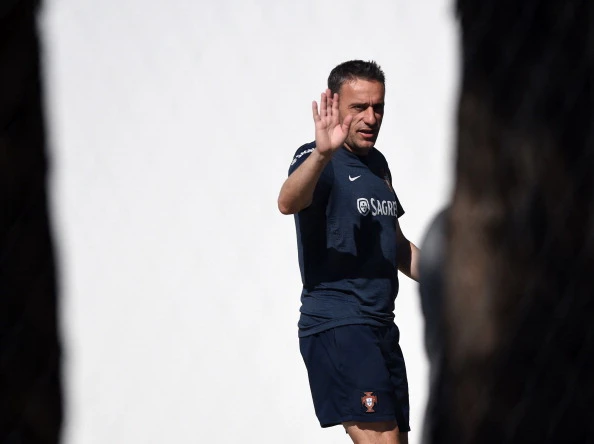 Bồ Đào Nha sa thải Paulo Bento ảnh 1