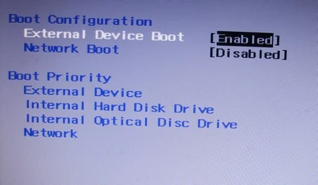 Thiết lập BIOS để khởi động từ USB