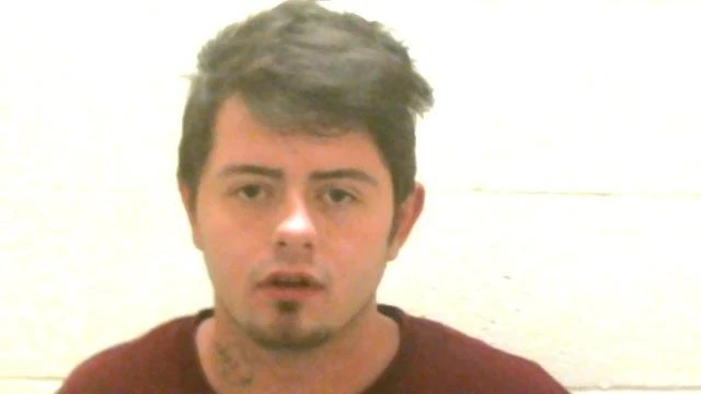 Tyler Sullivan đã bị cảnh sát <a href='https://plo.vn/tu-khoa.html?q=bắt giữ' title='bắt giữ'>bắt giữ</a> khi vào nhầm nhà người <a href='https://plo.vn/hay-dep-la/' title='lạ'>lạ</a> ngủ