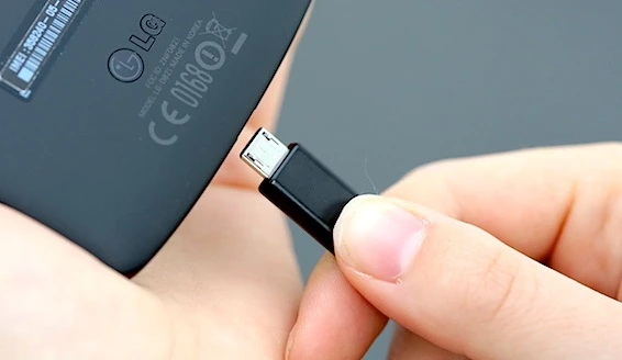 5 mẹo sạc nhanh cho điện thoại ảnh 1