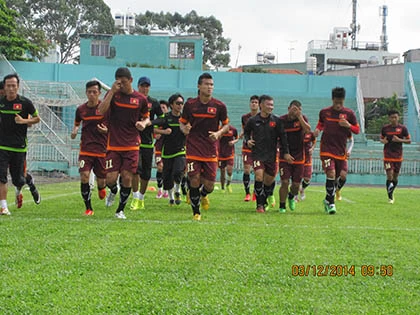 Chùm ảnh tuyển VN tập luyện trên sân Thống Nhất: Trông rất sung và vui vẻ ảnh 8