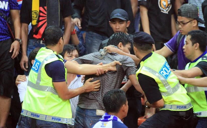 Ít nhất 5 CĐV quá khích Malaysia đã bị bắt