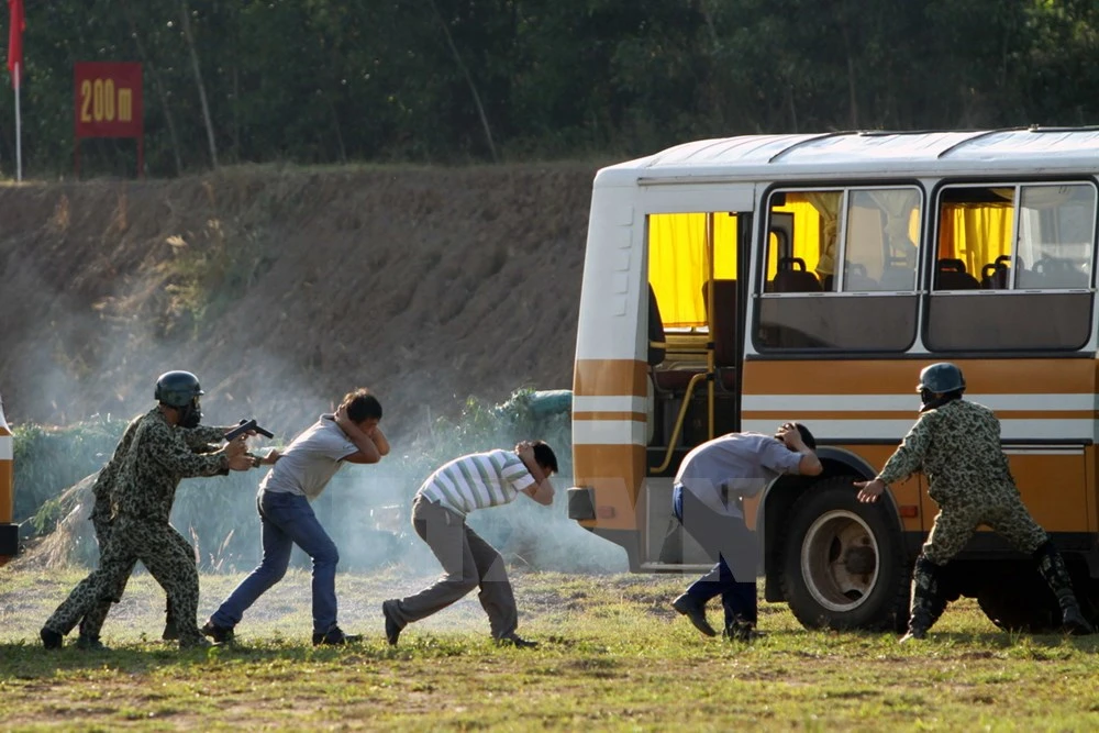 [Photo] Mãn nhãn với màn trình diễn của Bộ đội đặc công Việt Nam ảnh 2