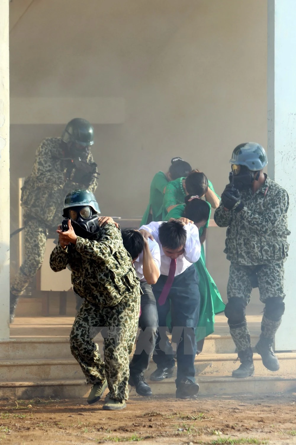 [Photo] Mãn nhãn với màn trình diễn của Bộ đội đặc công Việt Nam ảnh 6