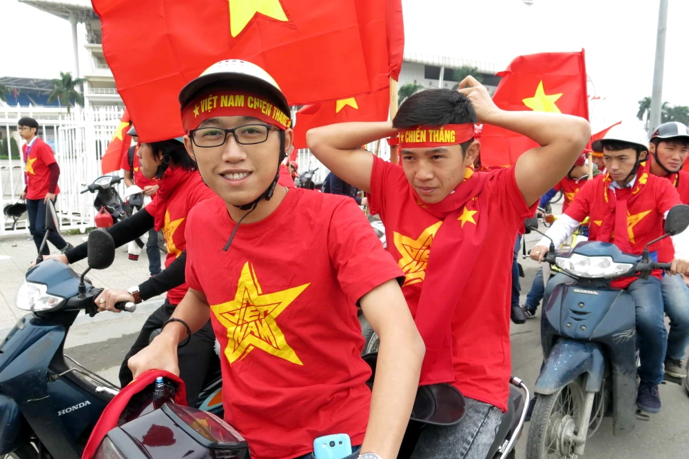 Việt Nam trước giờ xung trận: Nóng 'hầm hập' ở sân Mỹ Đình ảnh 5