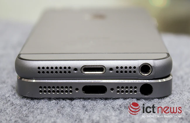 Độ dày của sản phẩm mới cuãng không khác biệt mấy. Các cổng kết nối được làm đẹp hơn so với phiên bản cũ.