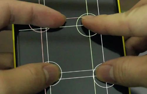 Màn hình quá nhạy cảm của Lumia 535 gây nhiều phiền toái cho người dùng.