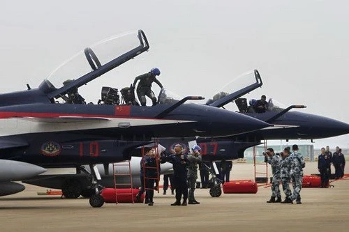 Trung Quốc muốn gửi chiến đấu cơ sang Iraq đánh IS - ảnh 1