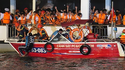 Diễn tập chữa cháy, cứu hộ cứu nạn 600 người trên tàu Bến Nghé ảnh 5