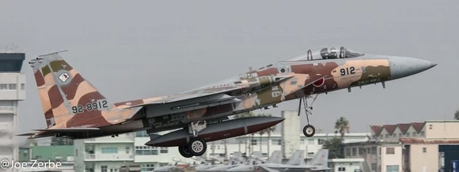 Tiêm kích F-15J sơn màu hoa anh đào tuyệt đẹp ảnh 8 h