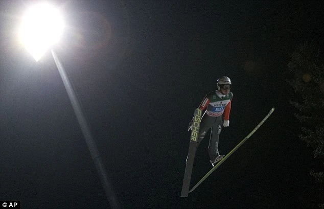 Kinh hoàng nhà vô địch Olympic gặp tai nạn bất tỉnh trên vũng máu ảnh 4