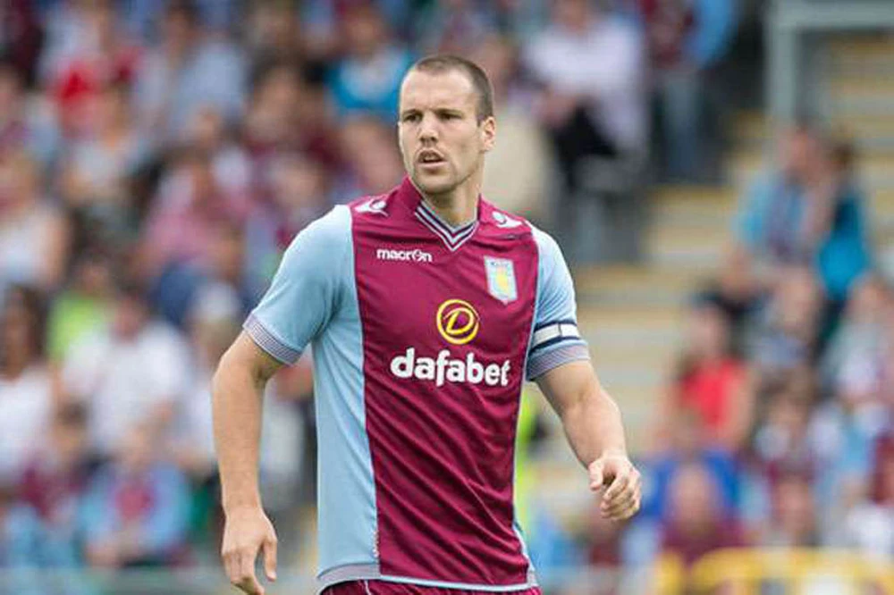 Những trung vệ có thể “giải cứu” MU