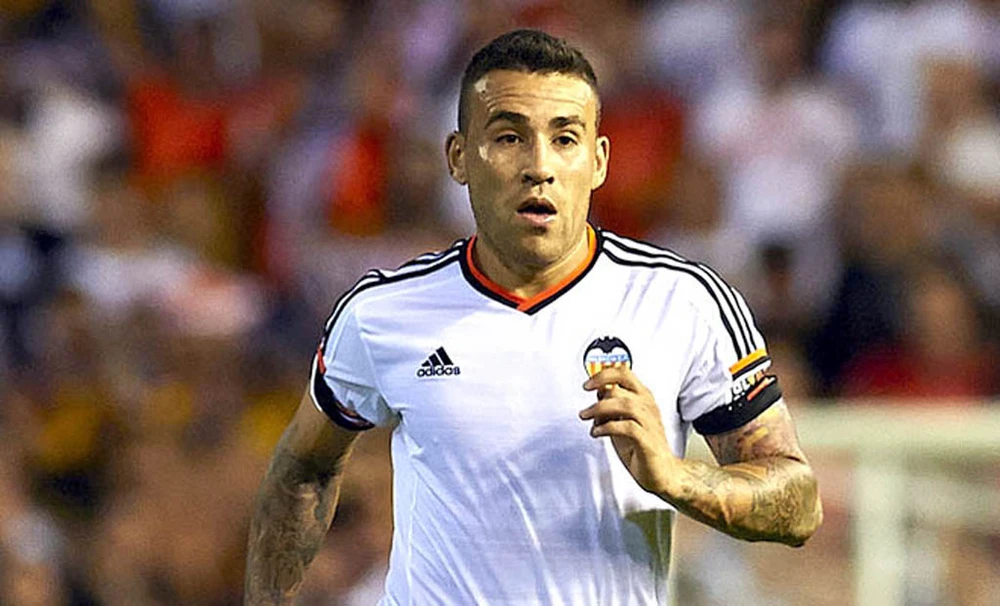 Những trung vệ có thể “giải cứu” MU