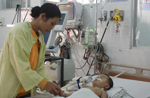 cấp cứu, trẻ em, bệnh viện, sặc bàn phím, ngưng thở, nguy kịch, Đồng Nai