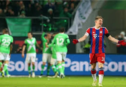 Bayern thảm bại trước Wolfsburg trong ngày Bundesliga trở lại ảnh 1