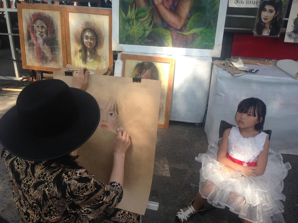 Người đẹp khoe sắc cùng hoa tết Ất Mùi ảnh 28