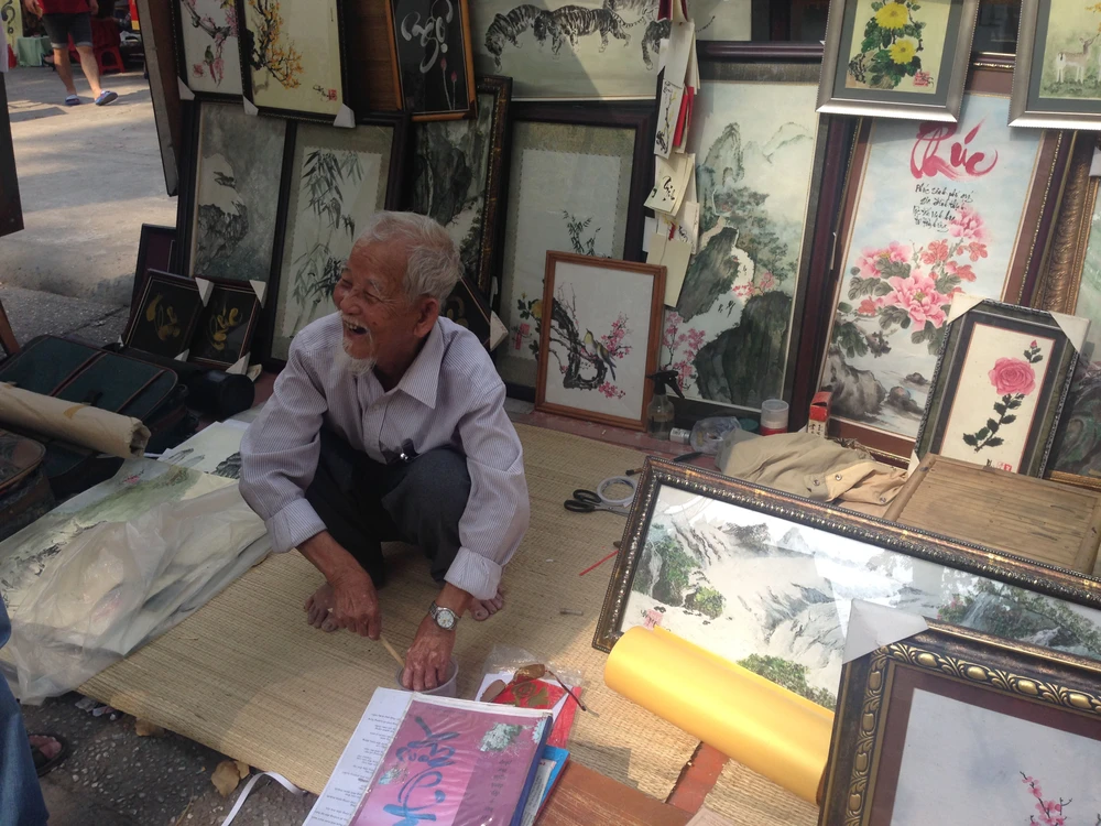 Người đẹp khoe sắc cùng hoa tết Ất Mùi ảnh 32