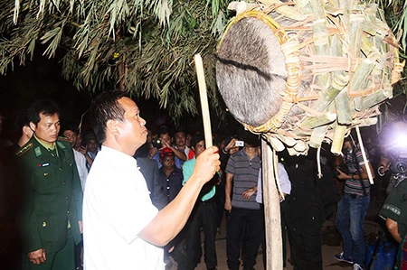 Rộn rã Lễ hội Đập trống của người Ma Coong ảnh 11