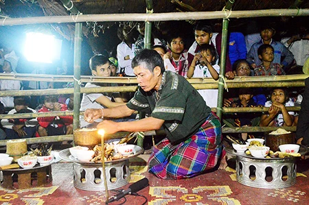 Rộn rã Lễ hội Đập trống của người Ma Coong ảnh 8