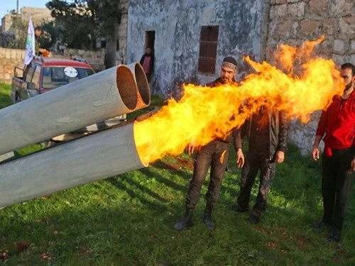 Phe đối lập Syria chế tác hàng loạt vũ khí kỳ dị ảnh 1