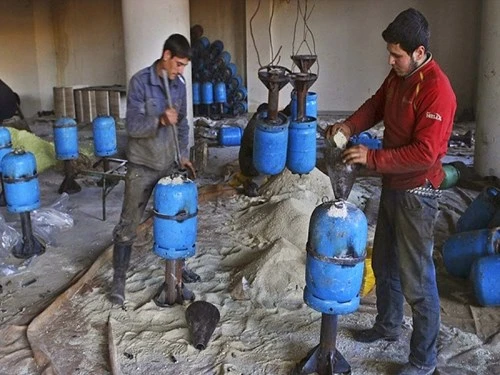 Phe đối lập Syria chế tác hàng loạt vũ khí kỳ dị ảnh 3