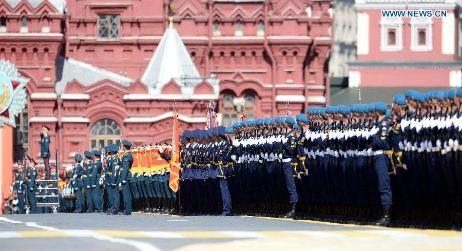 Trực tiếp: Lễ kỷ niệm 70 năm chiến thắng phát xít tại Quảng trường Đỏ ảnh 39