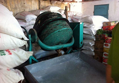 Bắt quả tang công nghệ chế biến đường cát bằng... axít photphoric ảnh 1