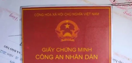 Liều lĩnh làm giả giấy chứng minh thiếu tá công an ảnh 1 Liều lĩnh làm giả giấy chứng minh thiếu tá công an ảnh 1