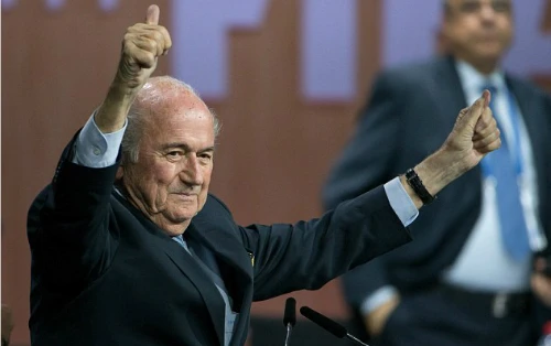 Blatter có 17 năm làm chủ tịch FIFA. Ảnh:Reuters. 292F9F2E00000578-3104028-Blatt-6156-1763