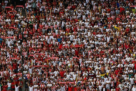 Những hình đẹp trên khán đài SEA Games 28 ảnh 16