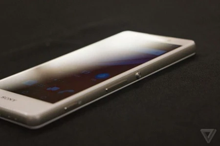 Ngắm smartphone màn hình QHD từ Sony ảnh 2