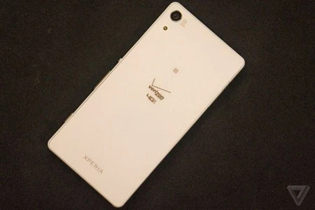 Ngắm smartphone màn hình QHD từ Sony ảnh 3