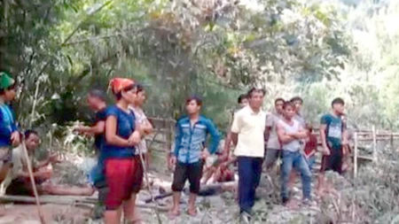 Hàng chục công an bám trụ núi, rừng điều tra vụ sát hại 4 người ảnh 2